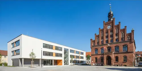 Schulen und Öffentliche Einrichtungen